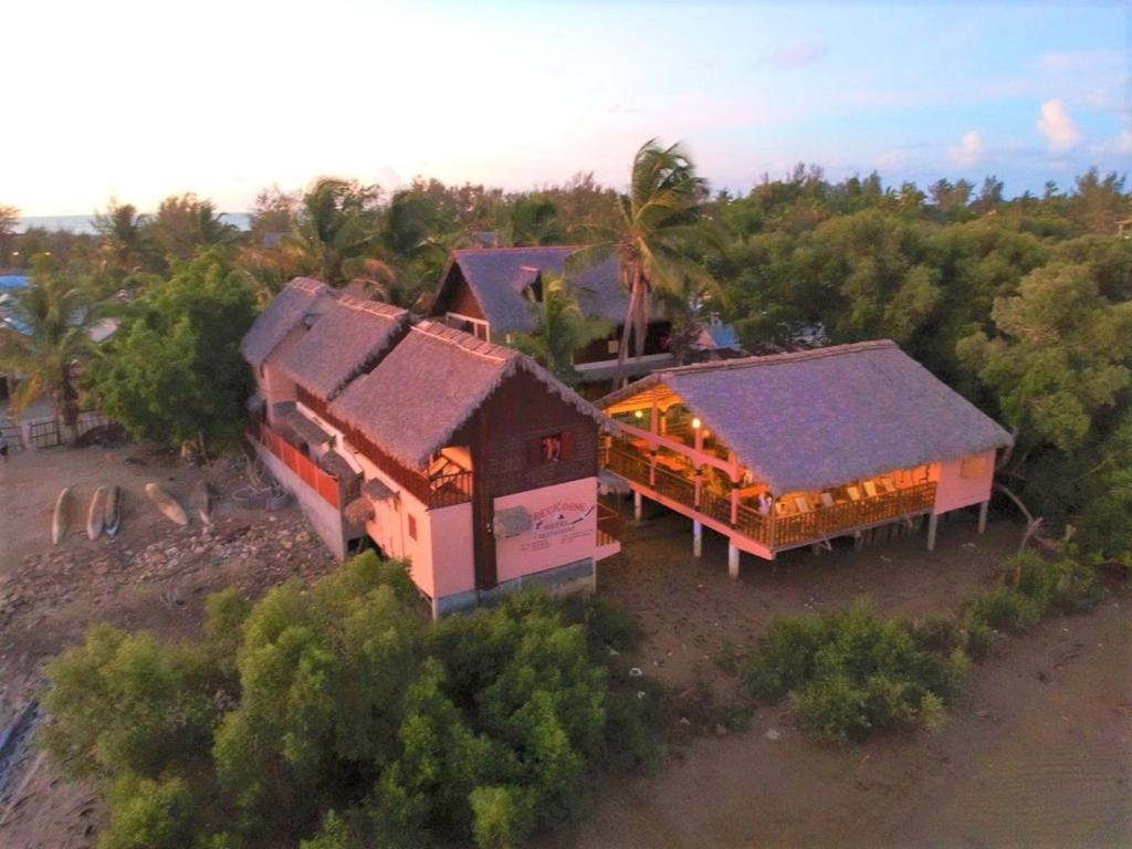 Hotel Trecicogne Morondava Zewnętrze zdjęcie